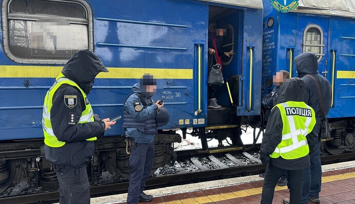 Що за скандал навколо Укрзалізниці та що за схему там розкрили