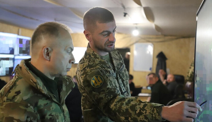 ​"Бої носять виключно жорсткий характер": Сирському довелося приймати нестандартні рішення на Покровському напрямку