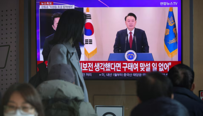 «Танцюють танець божевілля з мечами»: президент Південної Кореї заявив про свою готовність до боротьби