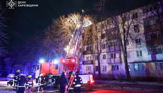 Російський безпілотник атакував житлову багатоповерхівку в Харкові