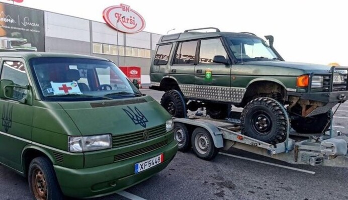 Штрафуют на 100 тысяч гривен: нардепа возмутило наказание волонтеров за передачу авто военным