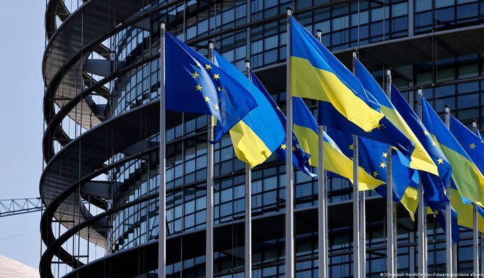 Європарламент готує резолюцію про фальсифікацію Росією історії
