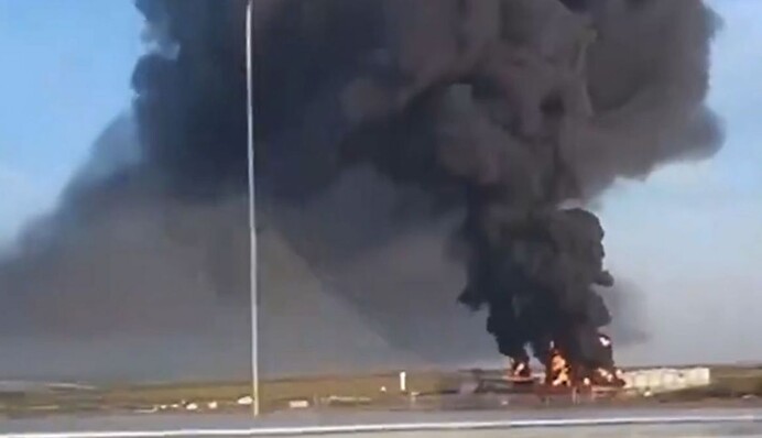 Появились спутниковые снимки с заметными последствиями атаки по нефтебазе «Атлас»