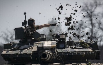 Росіян змусили підставити "корму": військовий експерт оцінив танкову дуель ЗСУ з окупантами