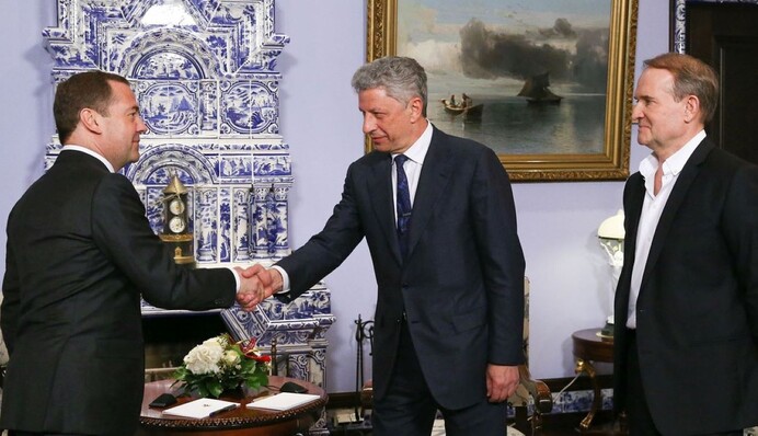 Рада попросила Зеленського позбавити Юрія Бойка звання Герой України