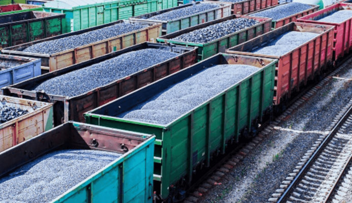 Потрібно готуватися до закриття підприємств – експерт попередив про наслідки від підвищення вантажного тарифу УЗ