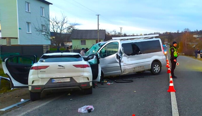 Масштабное ДТП в Ивано-Франковской области: в больницах остаются десять человек