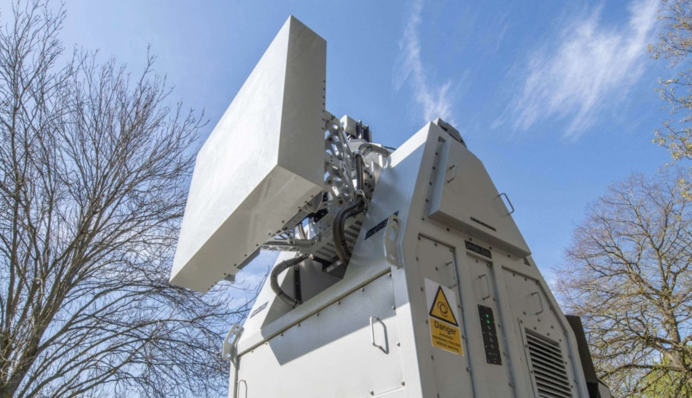 Уничтожение дронов радиоволнами: Британия испытала новое оружие