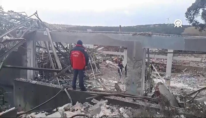 У Туреччині стався вибух на заводі з виробництва вибухівки: 13 людей загинули