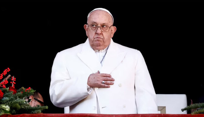 ​Папа Римський під час різдвяного послання закликав до мирних переговорів між Росією та Україною