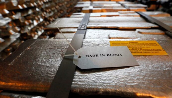 У Зеленского назвали позором отсутствие реальных западных санкций на российские металлы