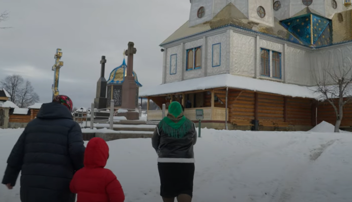 Прихожане ПЦУ в Космаче устроили демарш из-за переноса даты Рождества