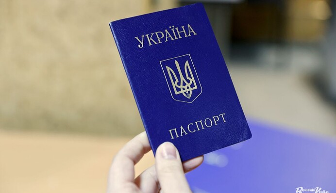 Мовний омбудсмен побачив загрози в законопроєкті про множинне громадянство