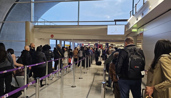 Азербайджан ужесточил правила пребывания граждан РФ в стране