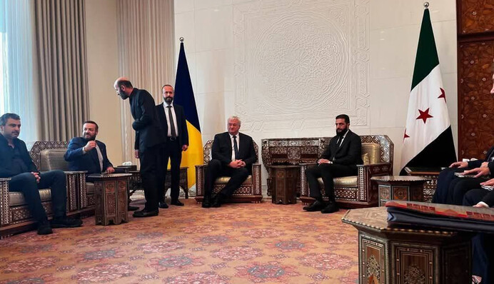 ​Світові ЗМІ облетіло фото зустрічі очільника МЗС України з новим лідером Сирії
