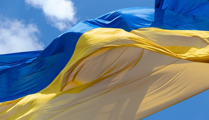 ​У Києві зняли головний прапор України: в чому причина