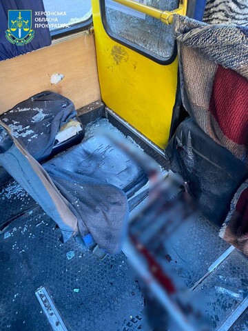 У Херсоні росіяни обстріляли маршрутку - є поранені