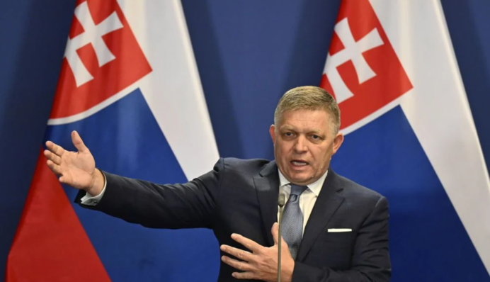 Прем'єр Словаччини погрожує урізати допомогу українським біженцям