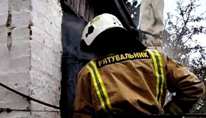 Росія завдала авіаудару по житлових будинках у Сумах