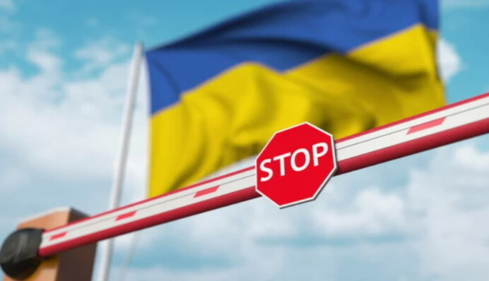 ​Багатодітному українцю раптово відмовили у виїзді за кордон: що сталося