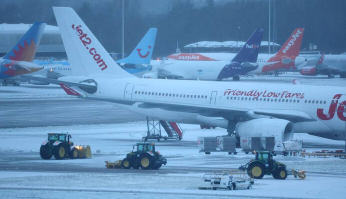 ​У британських аеропортах скасовують рейси: яка причина