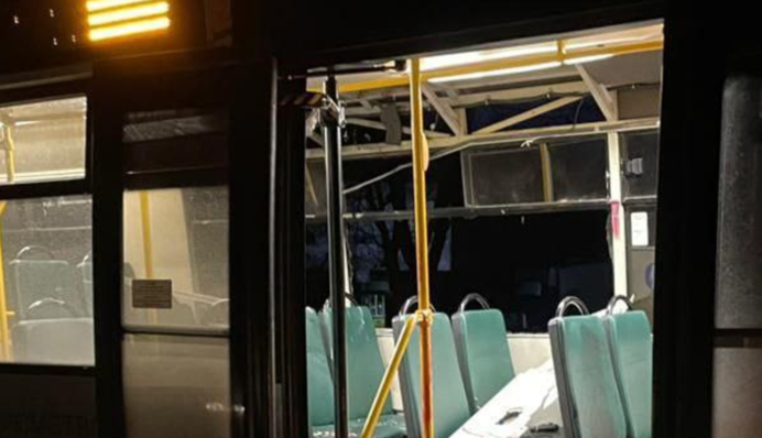 Россияне запустили дрон по маршрутке в Херсоне: есть жертвы