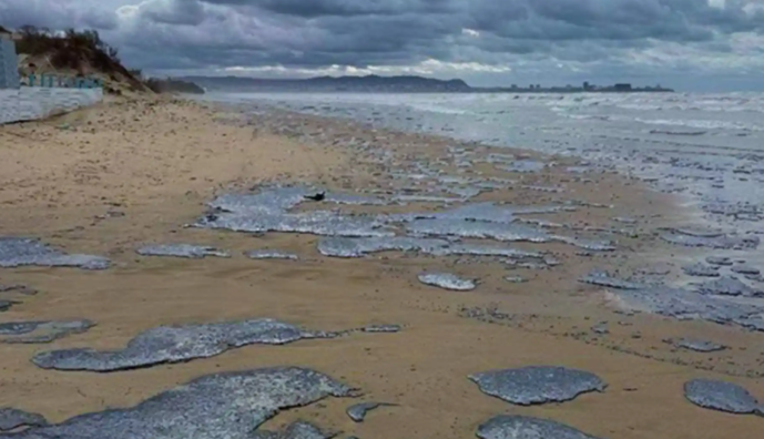 Загрязнение моря после аварии танкеров 