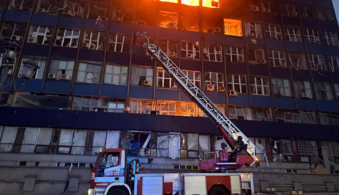 Рятувальники завершили роботи на місці удару у Запоріжжі: оновлені дані про постраждалих