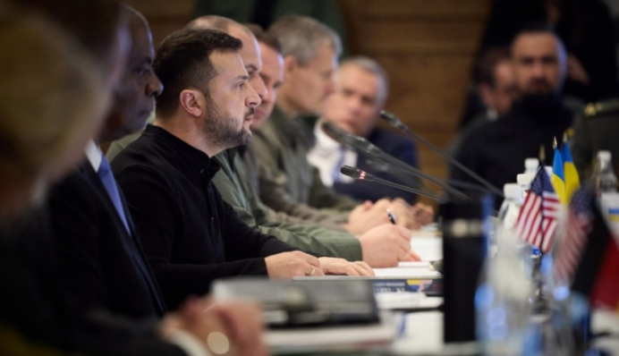 «Именно за это я юриспруденцию не люблю»: на фоне слов об окончании войны блогер обратил внимание на формулировку