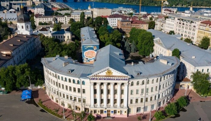 Экс-министр Милованов захотел купить Могилянку