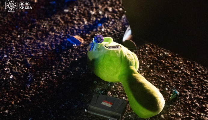 В Киеве столкнулись минивэн и автобус: есть погибшие, а среди травмированных - дети