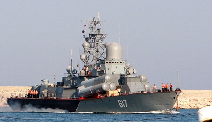 ​У російського корабля поблизу Сирії протікають баки з пальним