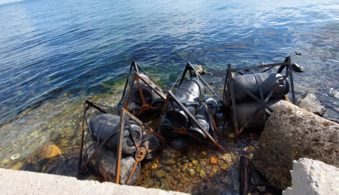 Плавучі загородження біля Кримського мосту показали своє слабке місце