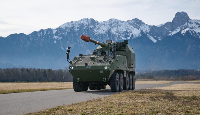 Німеччина передала для ЗСУ першу із 54-х самохідних гаубиць RCH 155