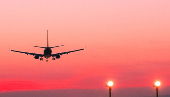 Один з українських аеропортів планує відновити рейси під час воєнного стану: що відомо