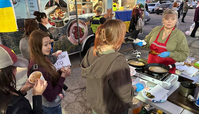 Украинская община Калифорнии присоединилась к помощи пострадавшим от масштабных пожаров в Лос-Анджелесе