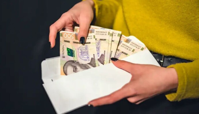 Действительно ли у украинцев стали больше зарплаты: журналистка проверила, как на самом деле