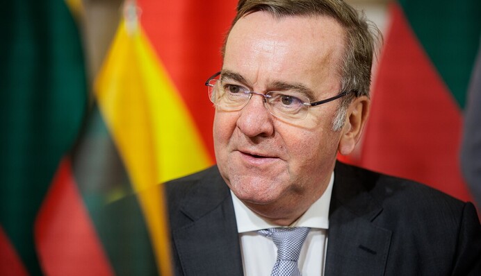 В Украину с неанонсированным визитом прибыл глава министерства обороны Германии