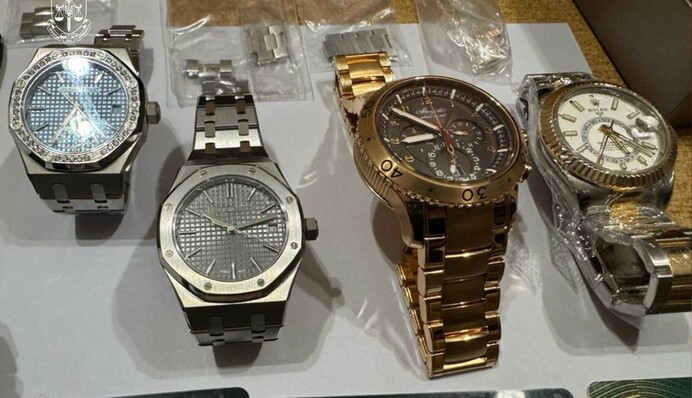 В Украине изъяли швейцарские часы на миллионы гривен