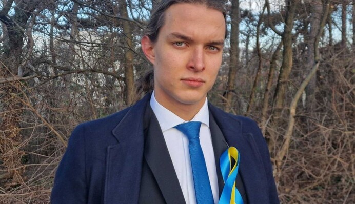 Скандал с проукраинским школьником: Фицо признался, что его избивали учителя и мать