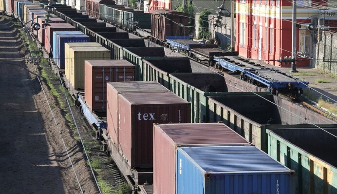 ЕВА закликала прем’єра утриматися від підвищення тарифів на залізничні вантажні перевезення: бізнес вже закривається