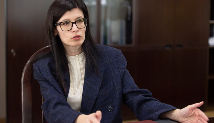 Вокруг главы Счетной палаты Песчанской устроили скандал из-за якобы отдыха в Лондоне