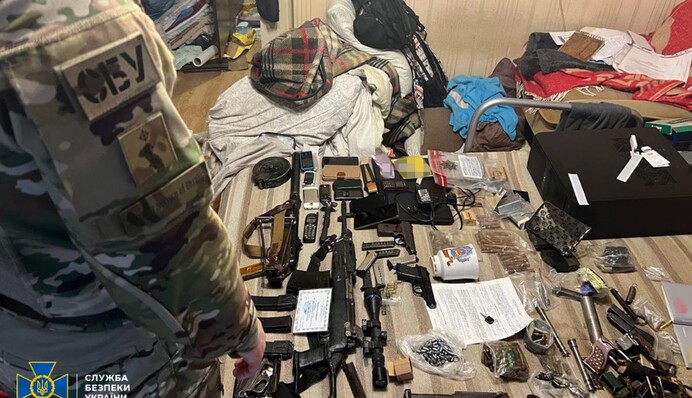 Шпигували за Силами оборони та коригували обстріли Києва і Харківщини - СБУ викрила агентурну мережу ФСБ