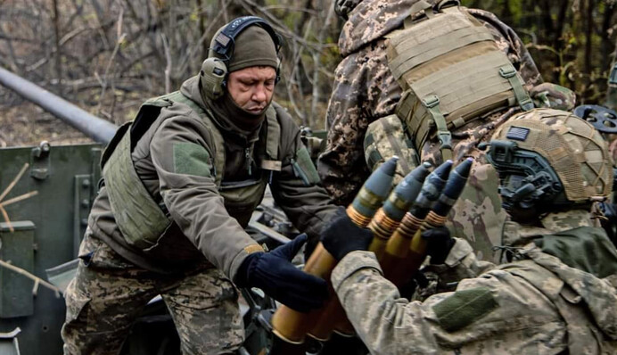 После ударов по НПЗ: руководитель ЦПД рассказал, на что теперь полагаются оккупанты в войне