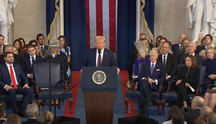 Трамп вступил в должность президента Соединенных Штатов