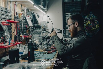 ​Новий БпЛА-розвідник і не тільки: бійці Третьої штурмової показали, як збивають ворожі дрони на Харківщині