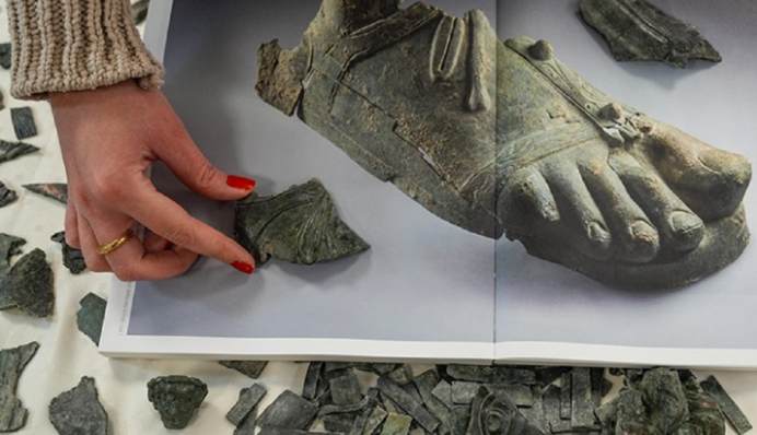 В Туреччині знайшли елементи 2000 бронзових статуй на звалищі