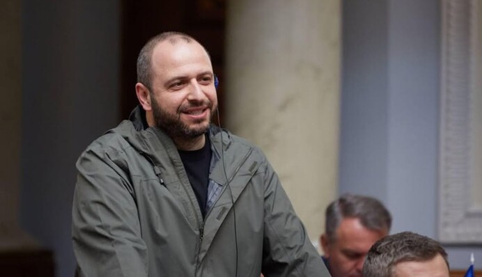 Що за скандал з Умєровим, його демаршем та поставками зброї - пояснення