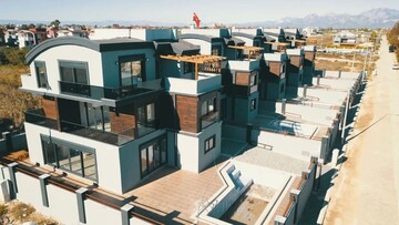 Купил за 300 тысяч вольер для собак: всплыли новые подробности о задержанном главном психиатре ВСУ