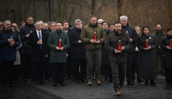 Зеленський прибув до Польщі для участі у заходах до 80-ї річниці звільнення Аушвіцу: що у програмі візиту